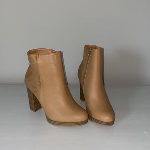🛑SOLD🛑 Tan ankle booties